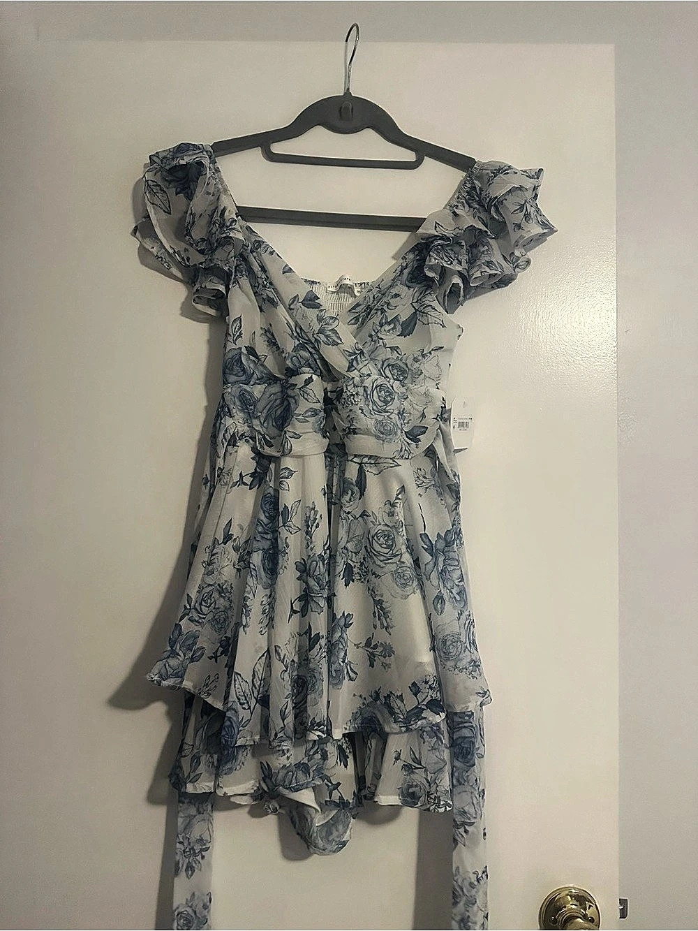 Altar'd State R45955-03A Floral Mini Romper in Blue & White Size XS NWT